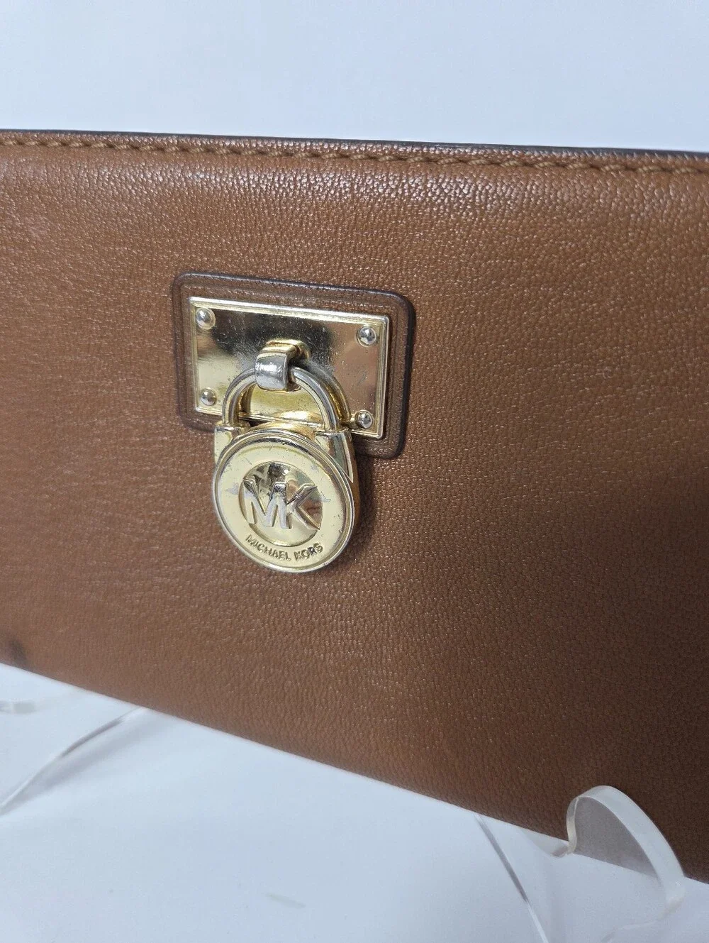 vtg michael kors brown leather wallet front lock logo full size zip around tan